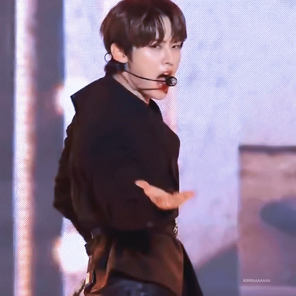 2020 가요대전 에이프릴 채원 더보이즈 주연 스트레이 키즈 리노 승민 있지 유나 TXT 수빈 트레저 박지훈 김도영 소정환 무대 보정 움짤! 2020 가요대전 에이프릴 채원 더보이즈 주연 스트레이 키즈 리노 승민 있지 유나 TXT 수빈 트레저 박지훈 김도영 소정환 무대 보정 움짤!