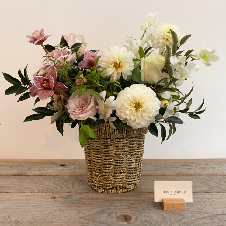 특별한 날, 로맨틱한 대형 꽃바구니 선물