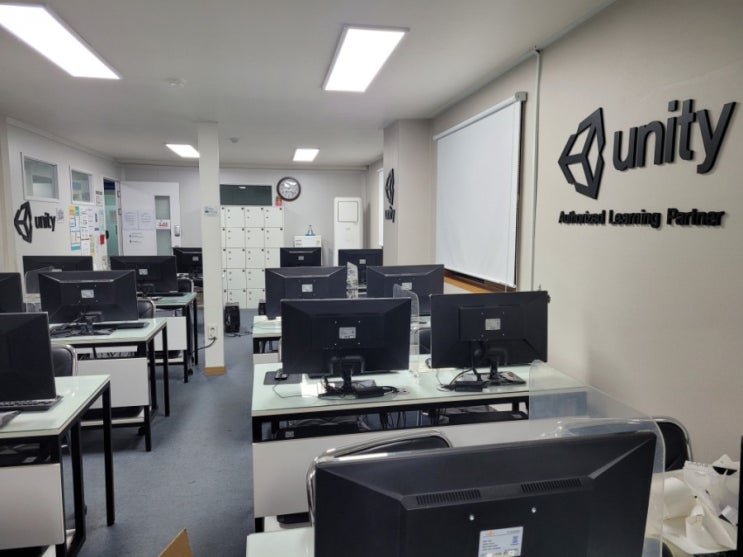  국비지원 게임학원 서울IT직업전문학교