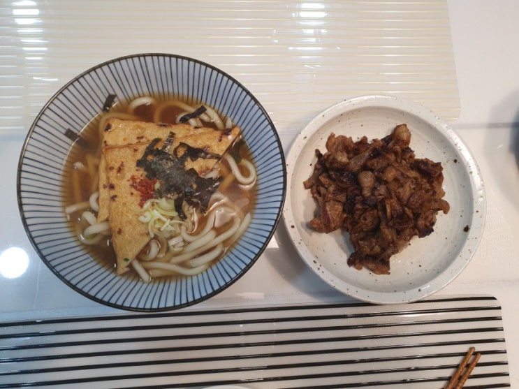 레토르트 제품으로 만드는 야식 : 북성로 우동 & 돼지불고기 / 역시 야식은 꿀맛이네요 레토르트 제품으로 만드는 야식 : 북성로 우동 & 돼지불고기 / 역시 야식은 꿀맛이네요