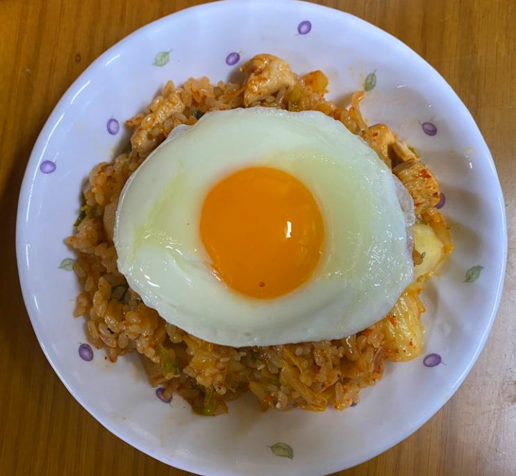  궁예도 놀랄 간단 김치볶음밥 레시피