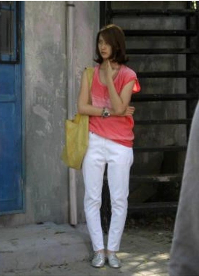 Girls' Generation Yoona's Bow Legs: What Are They? A Physical Therapist's Series on Bow Legs, Part 1