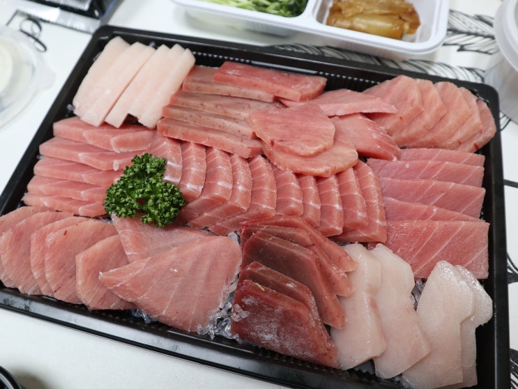  태어나서 처음으로 집에서 참치 시켜먹었습니다