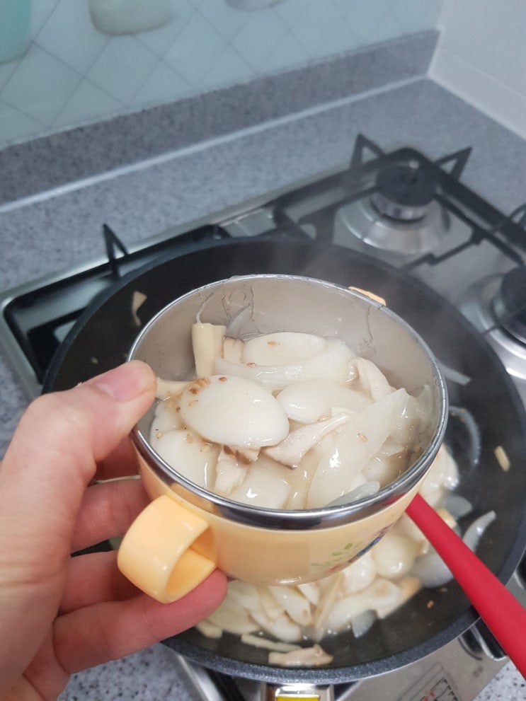  유아 간장 떡국 떡볶이 초간단 만드는 법