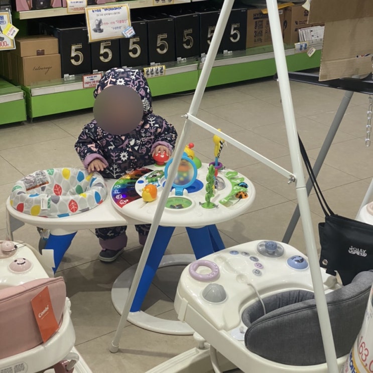 유아용품매장 트위스트베이비에서 아기유모차 선물
