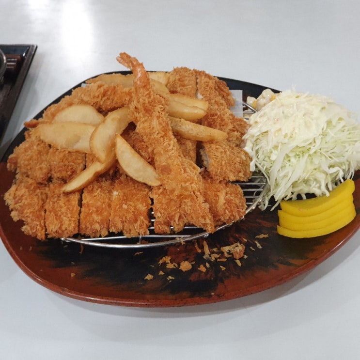  [먹거리 리뷰] 신도림 테크노마트 지하 식당가 정통 수제 돈카츠 E 세트(안심+치킨+생선+치즈+새우+감자) 먹어본 후기