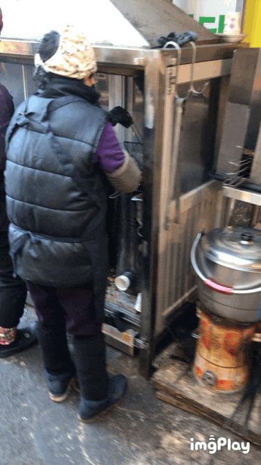 칠성시장단골식당/난이김밥/찌짐/도너츠/시장갈땐만원짜리몇장챙기세요