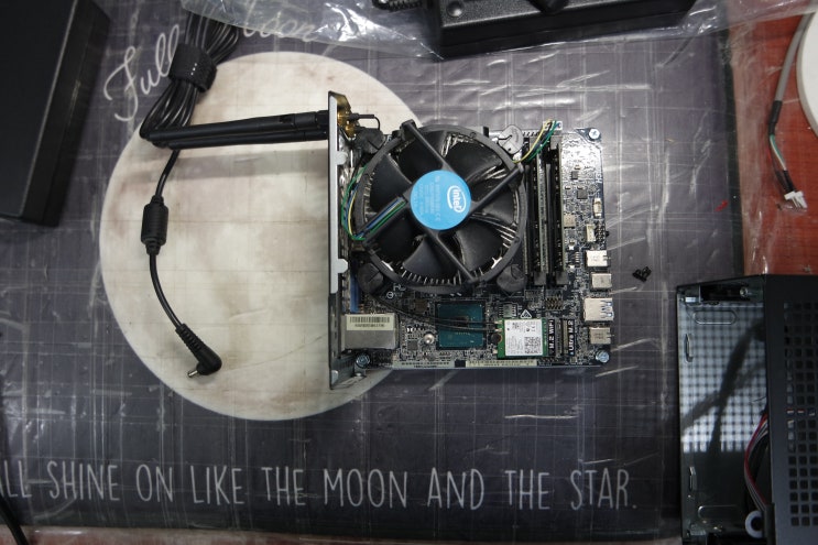  H310M-STX 베인보드 장착된 베이본 PC