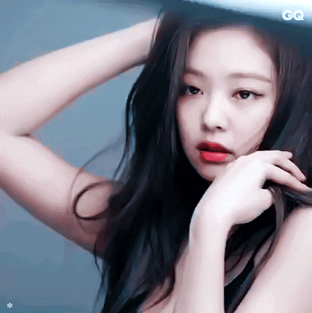  블랙핑크 제니 유튜브 개설 2일 만에 300만, 골드버튼 직행
