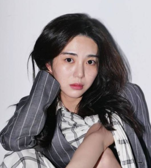 권민아, 정신과 진단서 공개하며 지민 괴롭힘 증명…"비참하고 더러워"