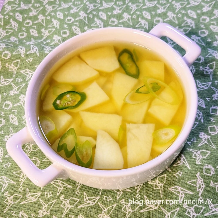 Jinny's집밥레시피 맑은감자국 끓이는법 따뜻한 초간단 아침국 Jinny's집밥레시피 맑은감자국 끓이는법 따뜻한 초간단 아침국