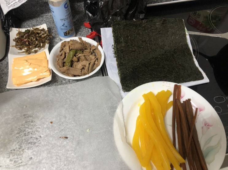  춘순이의 장조림치즈멸치단무지우엉김밥