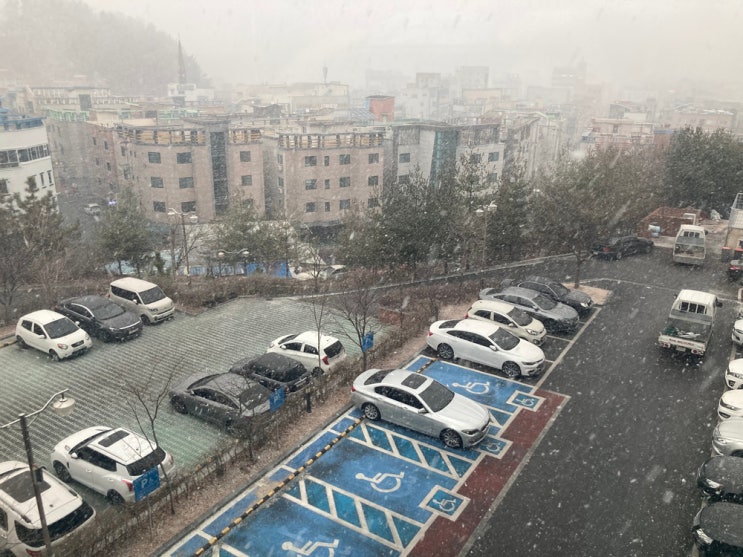  폭설에 하면 안 되는 행동으로 알아보는 겨울철 차량 관리법