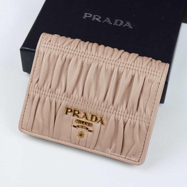  구미 명품샵에서 프라다(PRADA) 반지갑 구입~