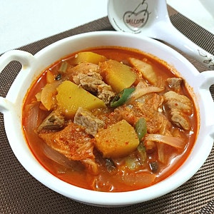 늙은호박 넣고 끓이는 호박김치찌개