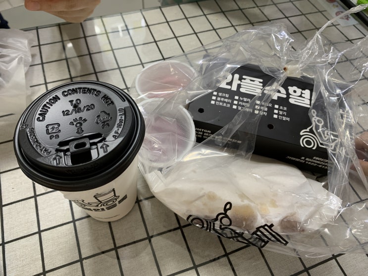  와플 맛집 카페인중독 배달해 먹기