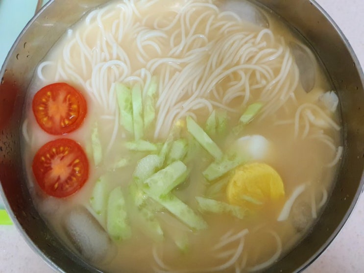  우리는 면귀신들