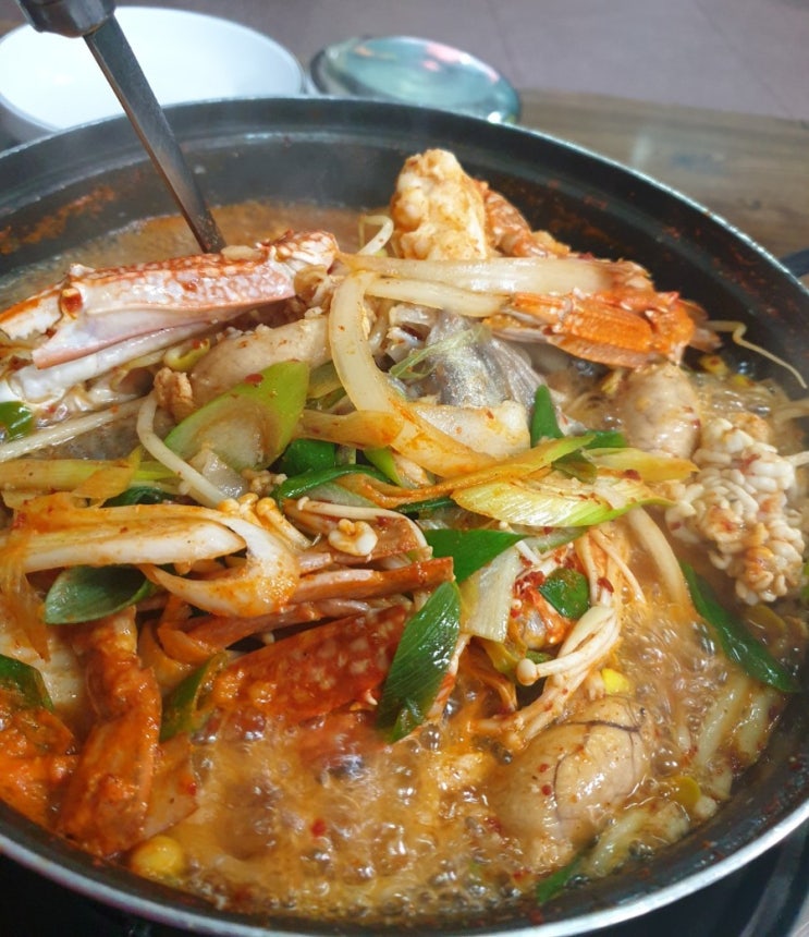 월평역맛집, 월평동 밀밭칼국수 해물알탕 맛있어요.