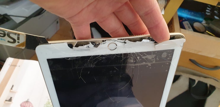  수리 - Replacing an iPad 5st 2017 9.7" Screen, 아이패드 5st 2017 9.7" 스크린 교체