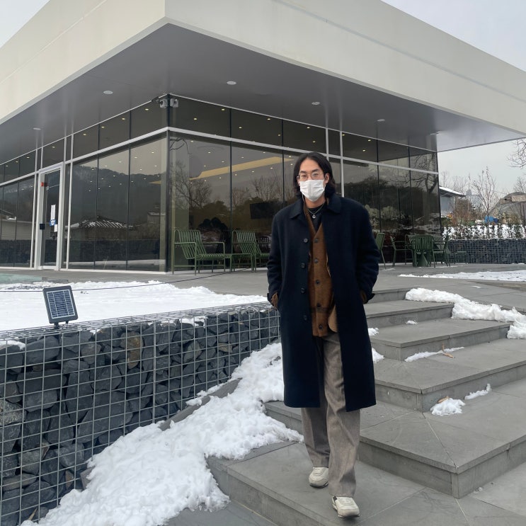  8세컨즈 세일 에잇세컨즈 가디건 바지 디아도라 헤리티지 데일리룩 코디