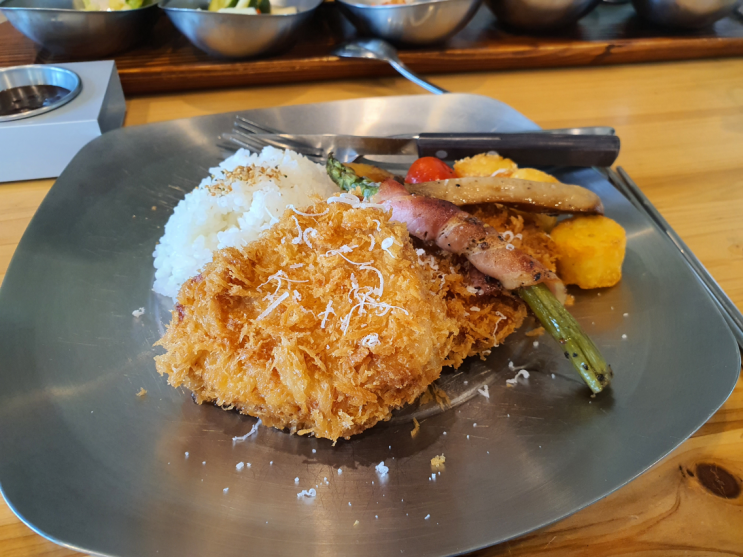  깔끔한 제주 맛집 - 소랑드르 (에코랜드, 사려니 숲길, 산굼부리 근처)