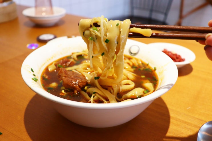  경이롭던 신촌역 맛집 목록