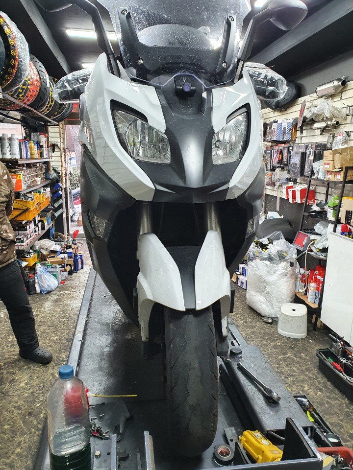  [모터월드] BMW C650 맥시스타이어 MAXXIS 앞 타이어 교환＆오일필터＆엘프 10W60 합성유 교환