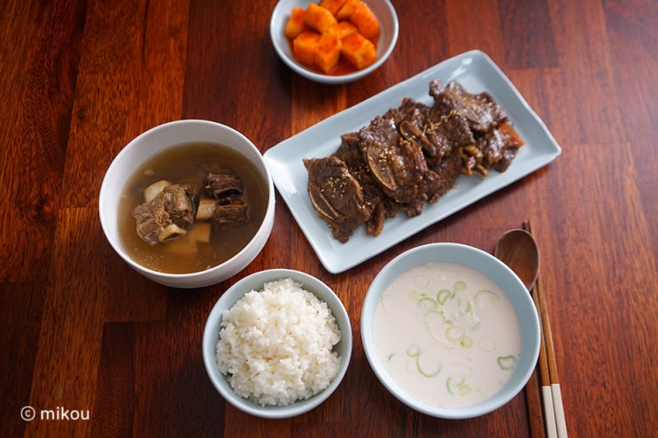  간단한저녁메뉴로 좋은 밀키트 경복궁의 갈비탕, 한우사골고기곰탕, LA갈비
