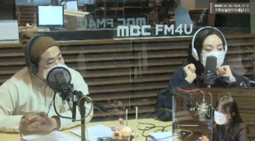  강재준이은형 "마지막 키스? 10년전...뽀뽀는 자주 해"