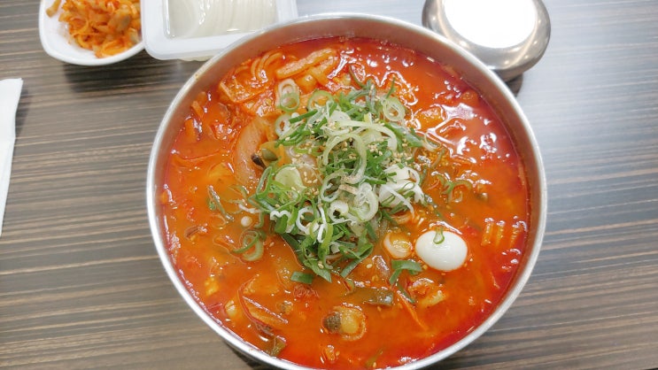  일산 24시 짬뽕 어디로 가? 뿅의전설 VS 짬뽕지존