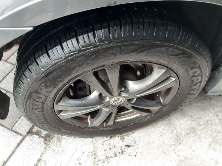  [중고타이어 교체]225/60R18 한국 옵티모 K406 중고타이어/ 차량 : 렉스턴 중고 타이어 교환작업 <대구 중고타이어 전문점>