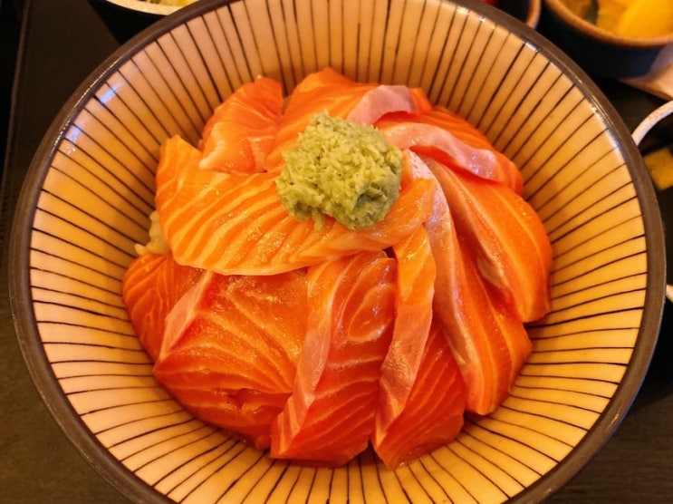 [길동맛집] 길동역 모리식당, 일본 가정식 맛있는 사케동(연어덮밥)
