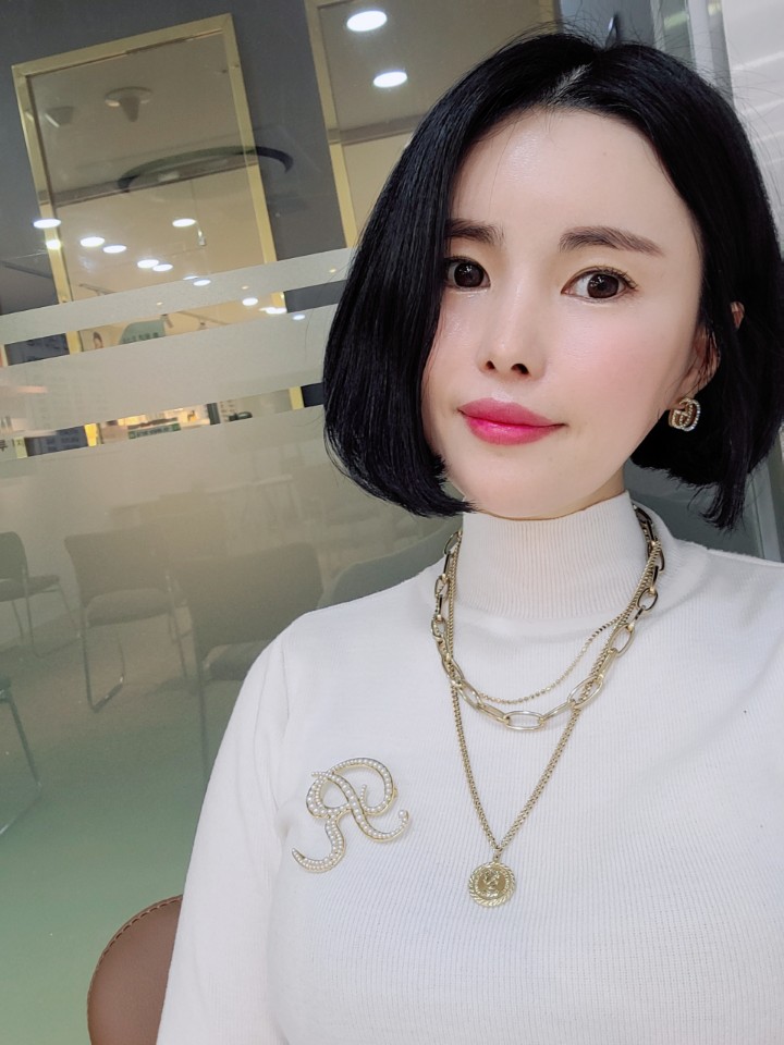  내 피부에 자신감을 가질 수 있는 지름길, 인셀덤 이루비와 함께 걸어가요!