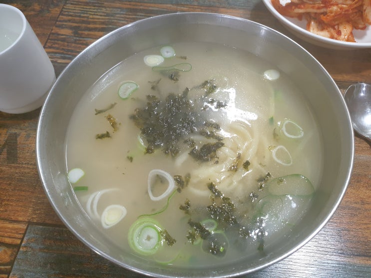  [부산 다대포]닭육수로 우려낸 양평칼국수
