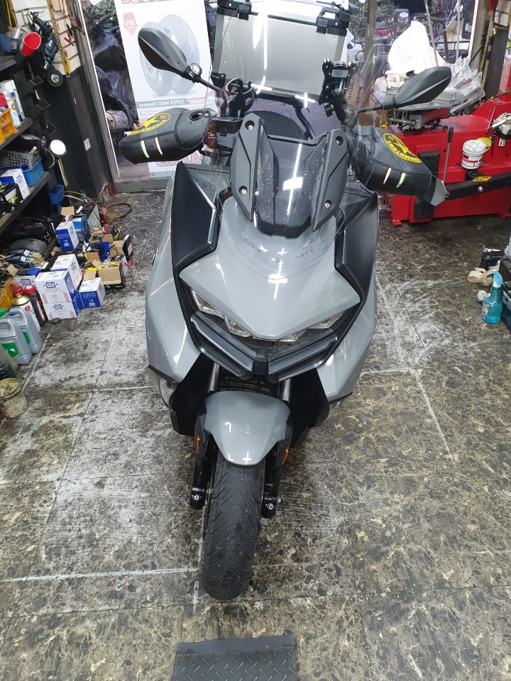  [모터월드]BWM C400GT 앞타이어교환＆엔진오일교환