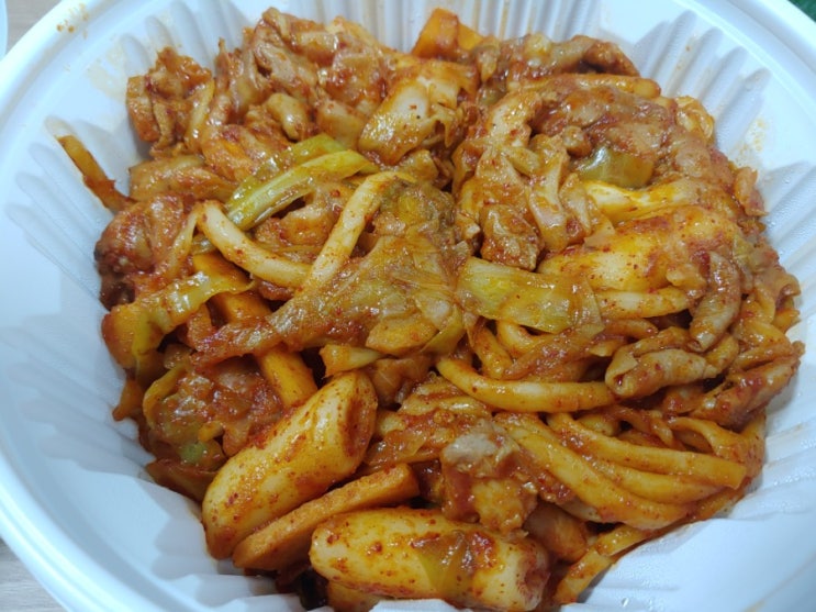  맛있게 볶아져서 오는 닭갈비와 시원한 막국수! 「춘천 낙원닭갈비」