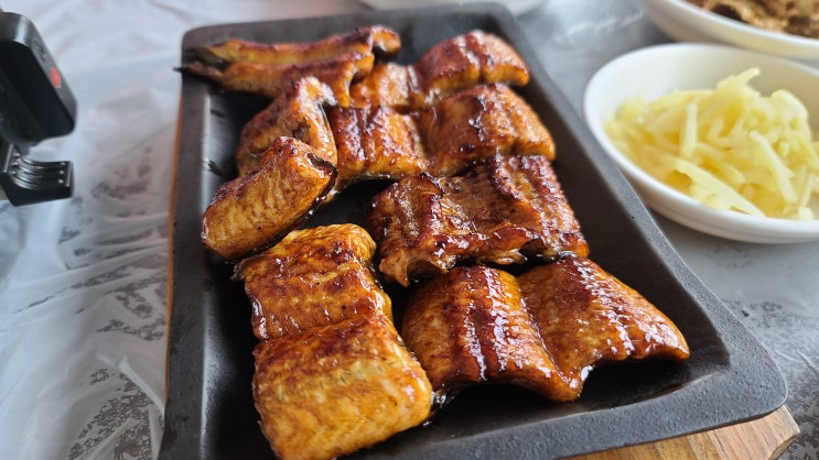  가평맛집 서호식당에서 즐기는 민물매운탕 #내돈내먹 #가평메기매운탕 #가평송어회 #가평장어구이