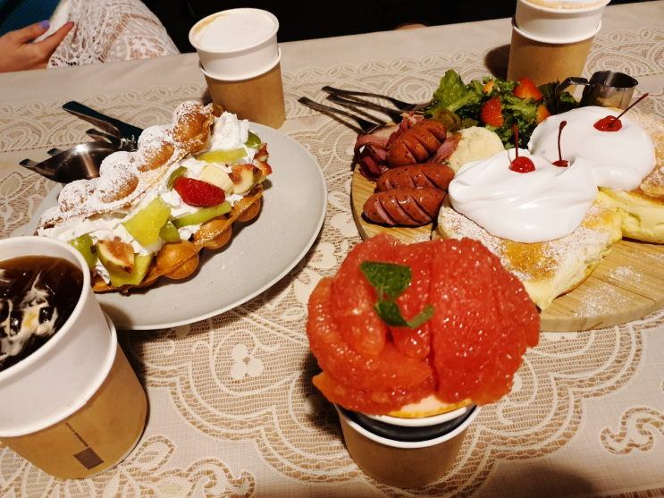  [경기 남양주] 야외정원에서 오붓하게,  와플과 수플레 맛집 "포러데이"(위치/메뉴/추천)
