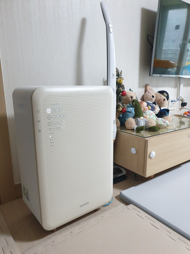 위니아 공기청정기 1년 반만에 필터교환 했어요