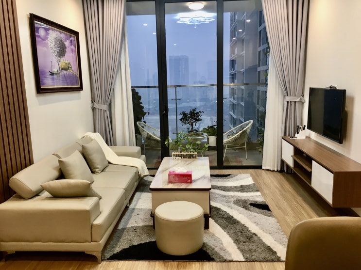  [ 하노이 아파트 임대] 스카이레이크 3룸 - 풀옵션- 이쁜 집- S2 동 - 1250$ - 0968650193