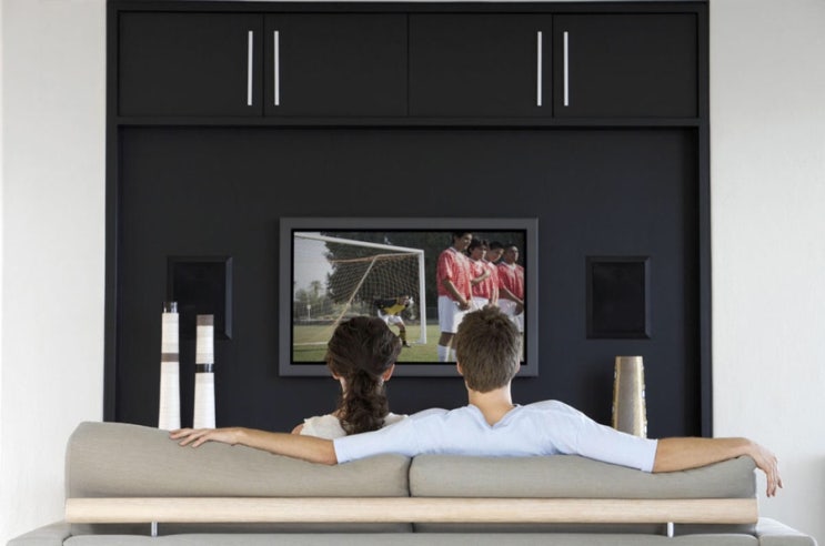 알맞은 TV 크기의 기준과 첨단 소형 TV의 가능성
