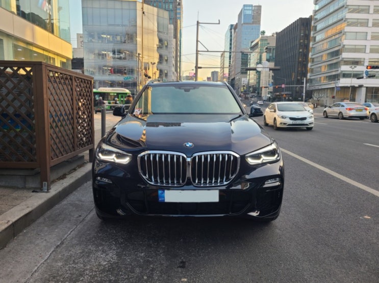  BMW 코오롱모터스 강남전시장 청년비엠 X5 30d 출고