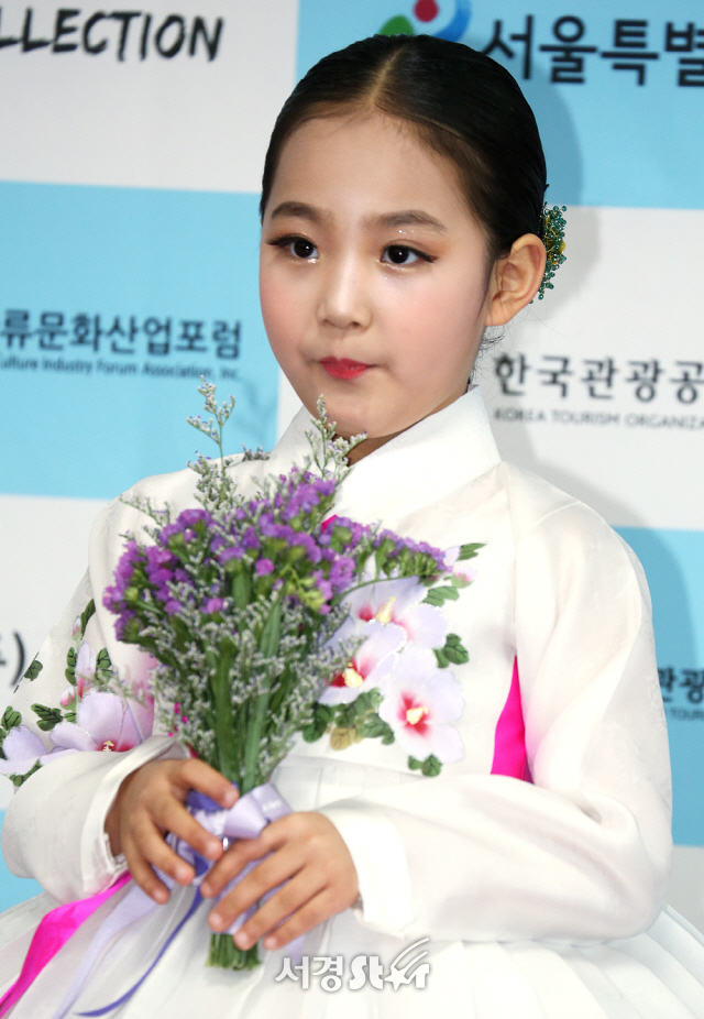 김태연 나이 고향 학력 어린이 초등 학교 부모님 엄마 아빠 프로필 김태연 나이 고향 학력 어린이 초등 학교 부모님 엄마 아빠 프로필