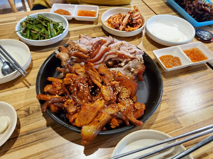  [내돈내먹/광진구] 건대 입구 '최신 족발', 족발 시키면 순댓국을 준다?