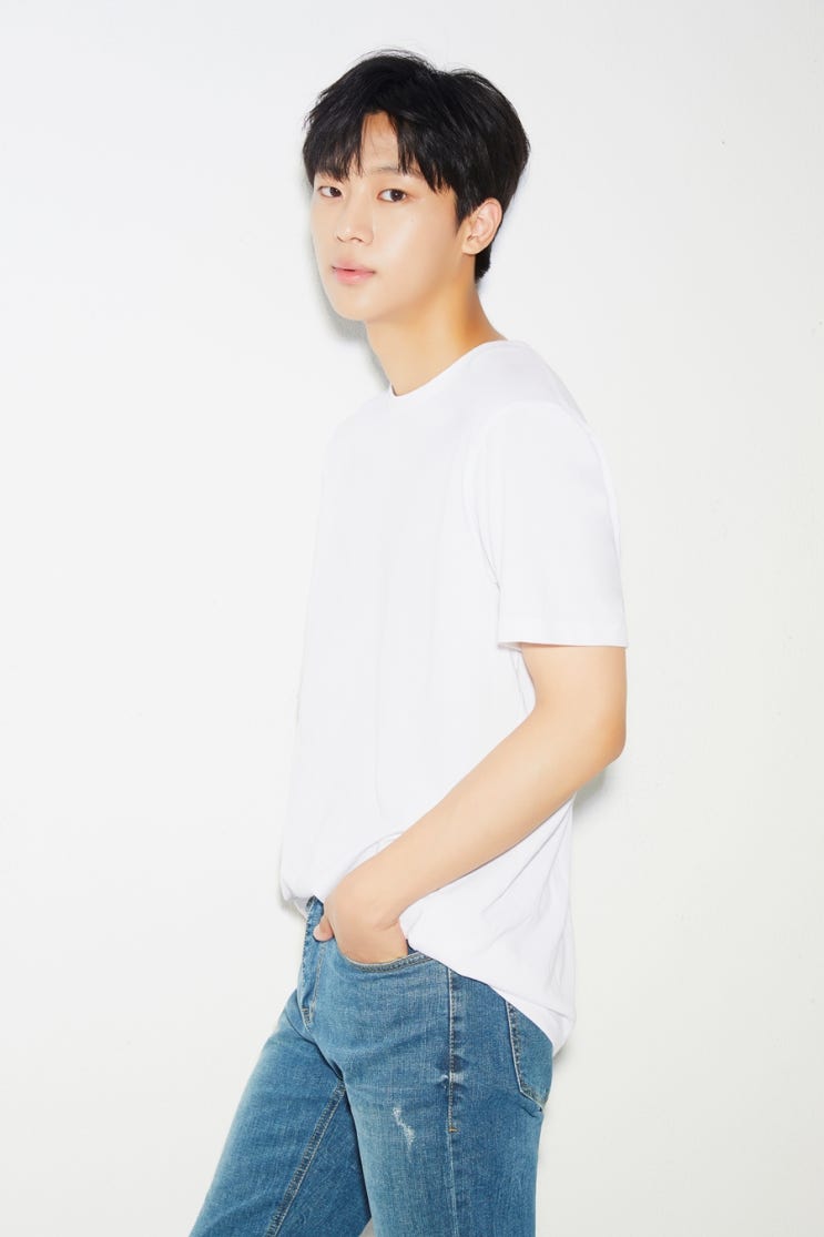  이신영, 새 드라마 '멀리서 보면 푸른 봄' 출연 확정…데뷔 후 첫 청춘물