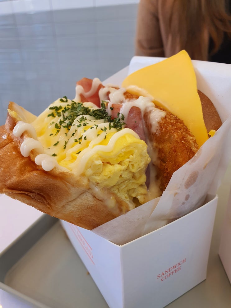 퐁신퐁신한 계란의 매력! _양산 브런치, 샌드위치 맛집 '에그인브레드 양산 물금점'