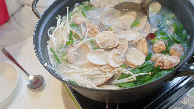  강원도 양양 맛집 양양째복. 째복물회와 째복탕은 술안주로 제격이다.