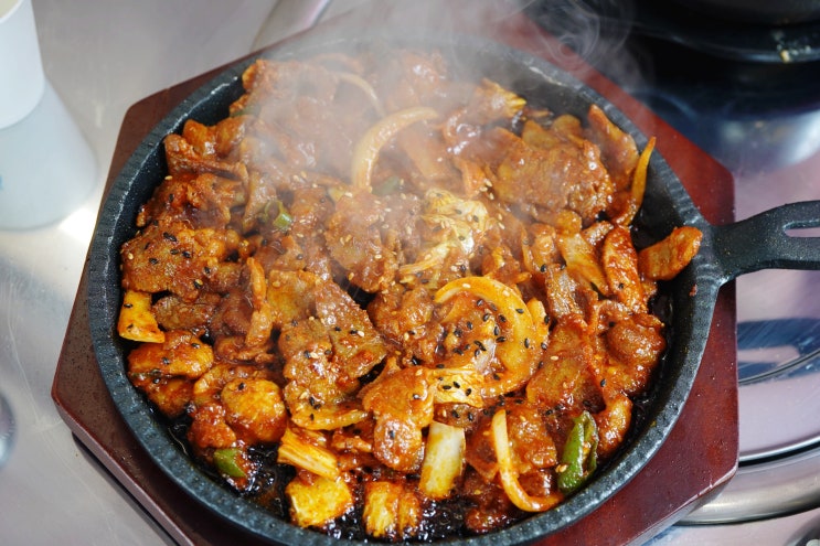  마포 고깃집 빽돈 홍대점 제육볶음, 청국장! 가성비 좋은 점심 메뉴