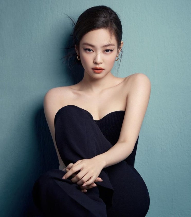 블랙핑크 제니 어깨라인 블랙핑크 제니 어깨라인