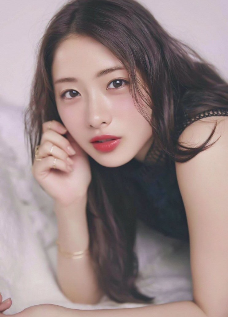  이시하라 사토미 인물 리뷰